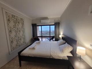 O WOW sunset beach and cliffs view - Portimão - 2