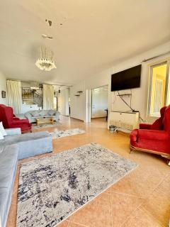 Luxury Living by the Sea Elin Bay Sokhna 5-Bedroom Villa - 4