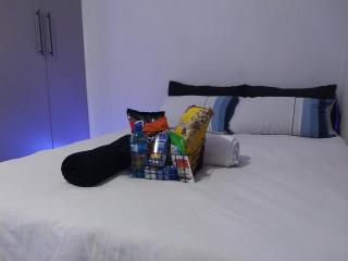 Private room send the host a message - 0