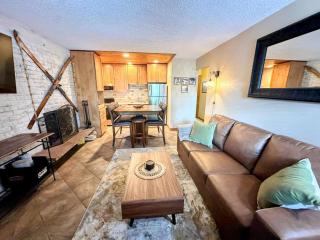 Winter Haus, Winter Park 2 bedrooms corner unit w outdoor patio walking distance to the Center of town - 7
