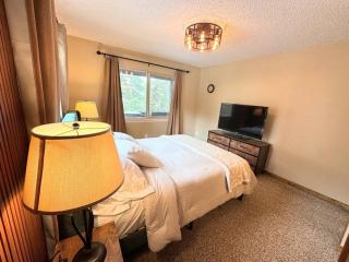 Winter Haus, Winter Park 2 bedrooms corner unit w outdoor patio walking distance to the Center of town - 3