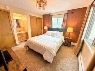 Winter Haus, Winter Park 2 bedrooms corner unit w outdoor patio walking distance to the Center of town - 2