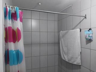 Private room send the host a message - 6