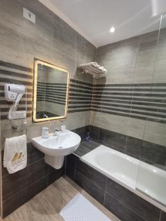 Discover pyramids inn - 3