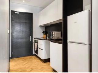 DELUXE STUDIO City charm Loadshedding Free - Kapstadt - 6
