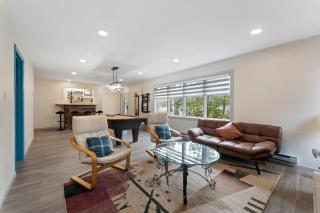 Open Concept-HotTub-Sauna-Billiard-Poker home - East Stroudsburg - 2