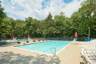 Open Concept-HotTub-Sauna-Billiard-Poker home - 5