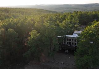 Infinity Views-Luxury, Game Room, Hot tub, Firepit, Sleeps 20 - Broken Bow - 0