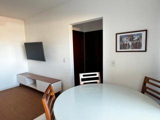 Apartamento Elegante, Ar-Condicionado, WI-FI, Piscina no Terraço do prédio e Varanda Exclusiva - Ubatuba - 4