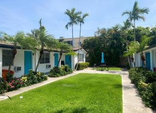 Spacious Villa #8 Water View 4-Minute Walk Beach - Pompano Beach - 0