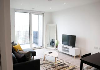 Modern New Spacious Apartment - Croydon - 9