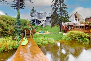 Lazy Lookout on Devils Lake - 9