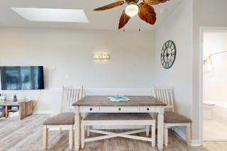 Lazy Lookout on Devils Lake - 3