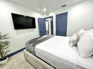 Renovated Grand Villa Paradise Amazing pool, BBQ & Ping Pong - Tamiami - 3