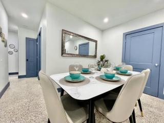 Renovated Villa resort pool, BBQ and Ping Pong Patio - Tamiami - 7