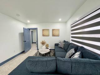 Renovated Villa resort pool, BBQ and Ping Pong Patio - Tamiami - 6