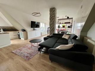 DreamStay Augsburg Traum Penthouse Göggingen - Augsburg - 7