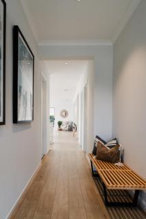 Hamptons Haven Luxe 4 bedroom, 2 bathroom, WIFI, Great for wedding stays Managed by Host On The Coast - Mount Duneed - 9