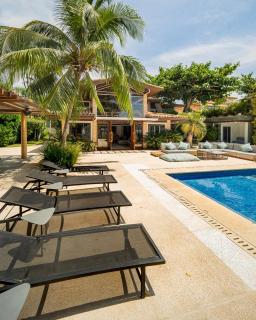 Luxuosa casa de 6 Suítes à beira- mar, Exclusividade na praia da Ferradura - Búzios - Búzios - 5