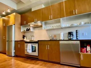 Charming Downtown Seattle Condo with Water Views - Seattle - 4