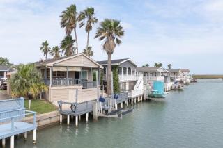 Clam Circle Retreat On The Laguna- LIV Resort - Port Isabel - 9