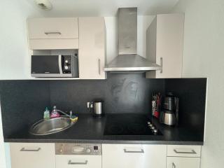 Maison de Vacances 2* avec Piscine Chauffée, Proche Plage et Commerces - FR-1-197-492 - 3