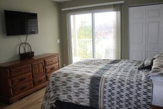 Wheelhouse Condo Lake View! 3BR 3BA - Lake Ozark - 4