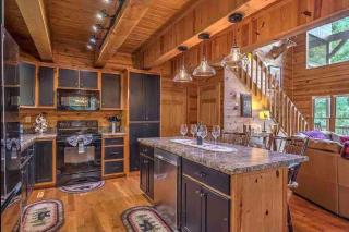 Mountain Breeze Retreat (next to Blue Ridge) - Morganton - 3