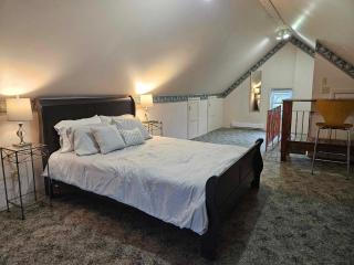 France and Flowers - Private 3-Bed Apartment - 3