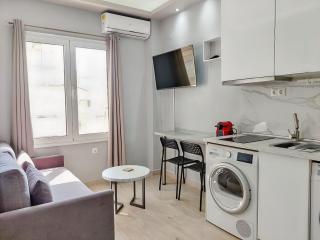 Pretty Petitie Fully Equipped City Center Studio - Tesalónica - 4