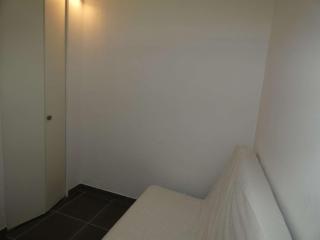 Charmant T2 avec Piscine, Proche Plage et Commerces, Garage Privé, Quartier Couchant - FR-1-328-227 - 2