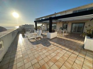 Superbe 3 pièces avec terrasse près de la plage et commerces, parking inclus - FR-1-328-233 - 7