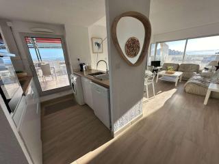 Superbe 3 pièces avec terrasse près de la plage et commerces, parking inclus - FR-1-328-233 - 4