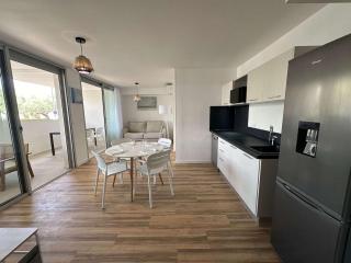Appartement Climatisé, Proche Plage et Commerces, 4 Pers., Parking Privé, Quartier du Couchant - FR-1-328-235 - La Grande-Motte - 0