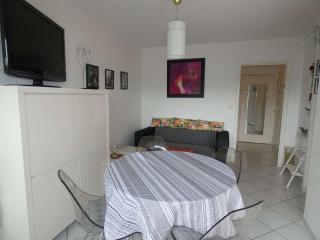 Appartement 2 pièces avec piscine, parking privé, proche commerces et plage, exposé sud - FR-1-328-264 - La Grande-Motte - 6