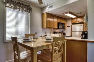 Mountain Escape, Resort Pool, 560 FREE tickets each paid day, Mountain Views! - 5