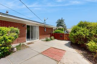 The Jacobs Family Home - Farmington - 8