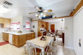 Single Story 4BR with Patio, Central AC, W and D - 4