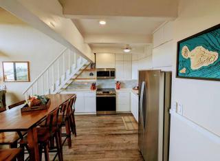 3BR Penthouse- ocean views, lanais, ACs, hot tub, pool, sauna, steps to beach - Kihei - 7