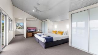 Olive Lakes - Pokolbin - 2