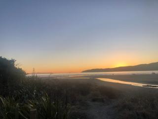 Top Floor Bed and Breakfast - Paraparaumu Beach - 3