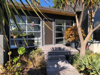 Top Floor Bed and Breakfast - Paraparaumu Beach - 8