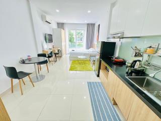 Spacious & modern 1BR w balcony 302 - Ho Chi Minh - 3