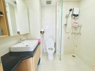Spacious & modern 1BR w balcony 302 - Ho Chi Minh - 1