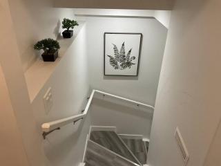 Cozy newly built 1 bedroom suite - Calgary - 1