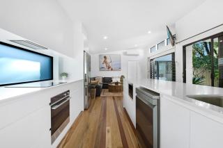 Elvis on Brodie - luxury boutique accommodation - Coffs Harbour - 4