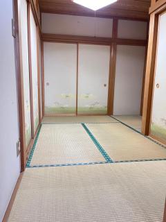 Tatami House 3minutes from Keisei Usui Station 30minutes from Narita Airport 58minutes from Asakusa 49 minutes from Oshiage 65minutes from Ginza - Sakura - 3