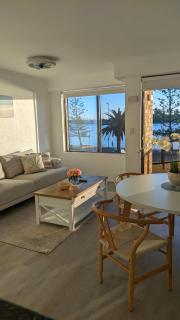 Marine Parade - Ocean Views - Unit 6 - The Entrance - 7