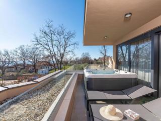 Villa penthouse apartment with bubble bath - Karigador - 7