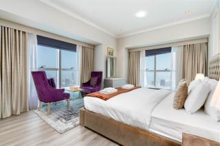 Grandeur Penthouse with beach access & Palm views - 8